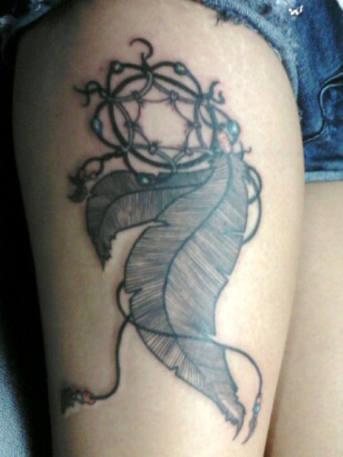 Grey Ink Dreamcatcher Tattoo On Right Thigh